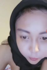 Jilbab Hitam Cantik Banget