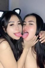 Live Show Clara Ara Pasangan Lesbi Jilat Kocok Gesek Memek 56 Menit