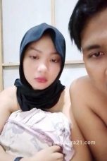 ABG Jilbab Hitam Live Show Bareng Pacar 2 Jam 11 Menit