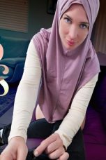 HijabMylfs – Kaylee Lang – Married Discreet And Horny