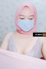 Caca Jilbab Pink Live Show Colok Dildo 54 Menit