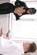 PornWorld 25 07 21 Nympho Cat Burglar Athenea Rose Distracts Her Mark With Intense DP Group Sex