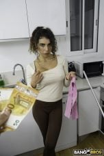 MyDirtyMaid 26 01 08 Lady Ana Cleans Potro’s cock by squirting on it