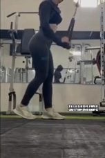 Jilbab Sange Ditempat Gym Sepong Pelatihnya Sampe Crot Di Mulut