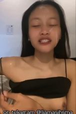 Lia Ngewe Seneng Banget Mukanya Dipejuhin