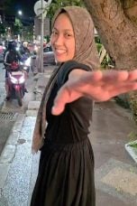 Skandal Jilbab Ratnasari Suka Berfantasi Ngentot Liar Dan Kasar