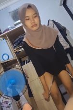 Pacar Jilbab Nurut Aja Suruh Lepas Celana Dan Sempaknya