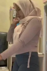 Jilbab Goyang Tiktok Dulu Sebelum Layani Ngentot