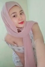 Ukhty Jilbab Cantik Pink Atas Bawah Lagi Sange