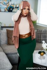 HijabMylfs 25 10 10 Rebel Lynn Her Sexual Secrets: Reserved Hijab MILF Breaks Free