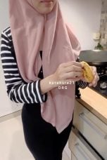 Bokep Percakapan Ngewe Adik Ipar Jilbab Yang Mau Masak Di Dapur